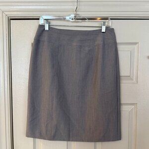 Worthington Gray Pencil Skirt - Size 8 - Excellent Condition
